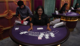 Live Table